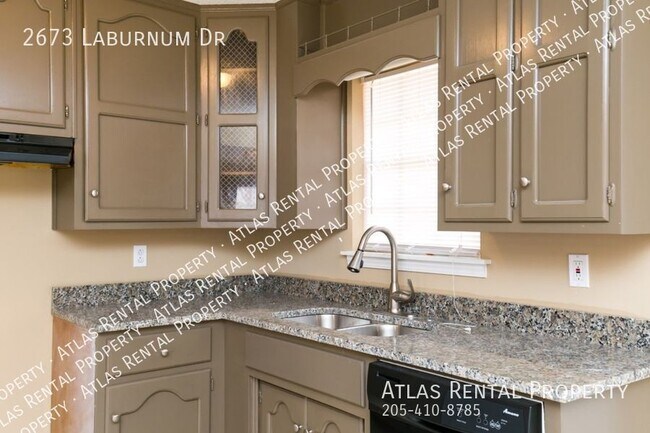 Building Photo - 2673 Laburnum Dr