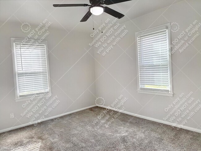 Building Photo - 3 br, 1 bath House - 5535 S Boston Pl