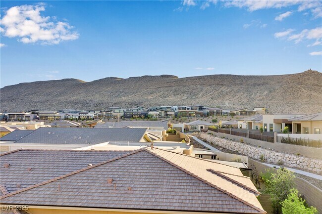 Building Photo - 11079 Rolling Vista Dr