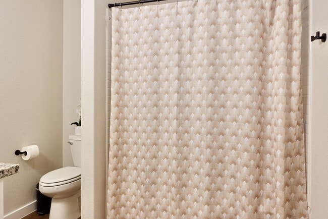 Building Photo - 413 Graze St