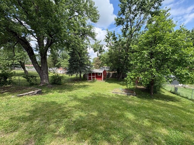 Building Photo - Bright & Spacious 3-Bedroom Home with Large Backyard