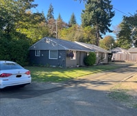 Building Photo - Lake Louise Dr SW