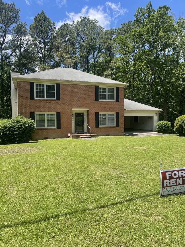 Building Photo - 13 Timbercrest Cir