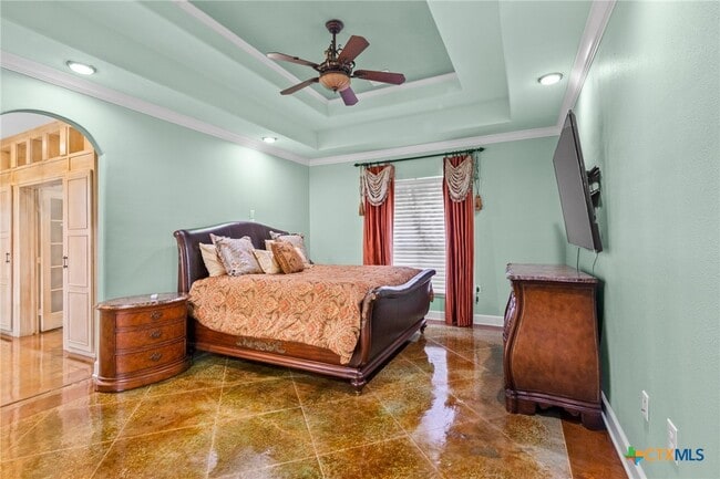 Building Photo - 130 Post Oak Cir