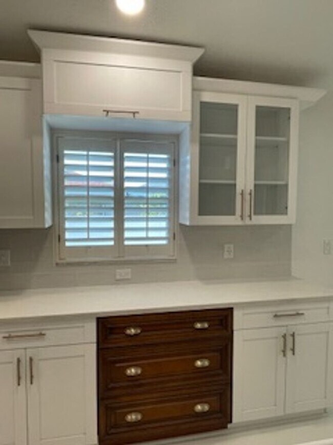 Building Photo - Carrollwood area , Andover Community , 3 Bedroom 2 Bath with beautiful Outdoor Living space. For ...