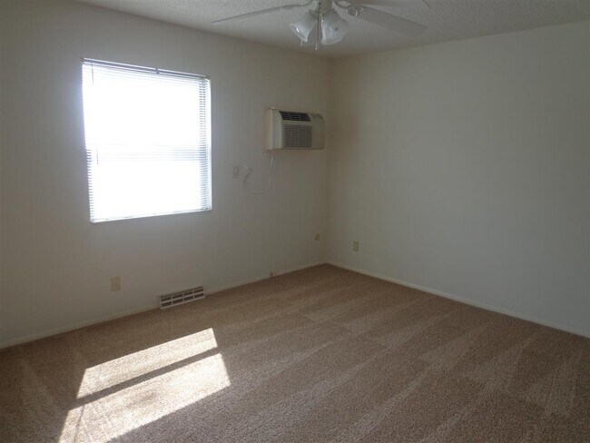 Main Bedroom - 3141 Manley Rd
