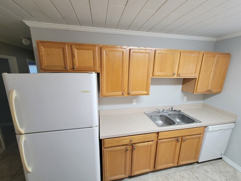 Building Photo - 4896 35th Ave