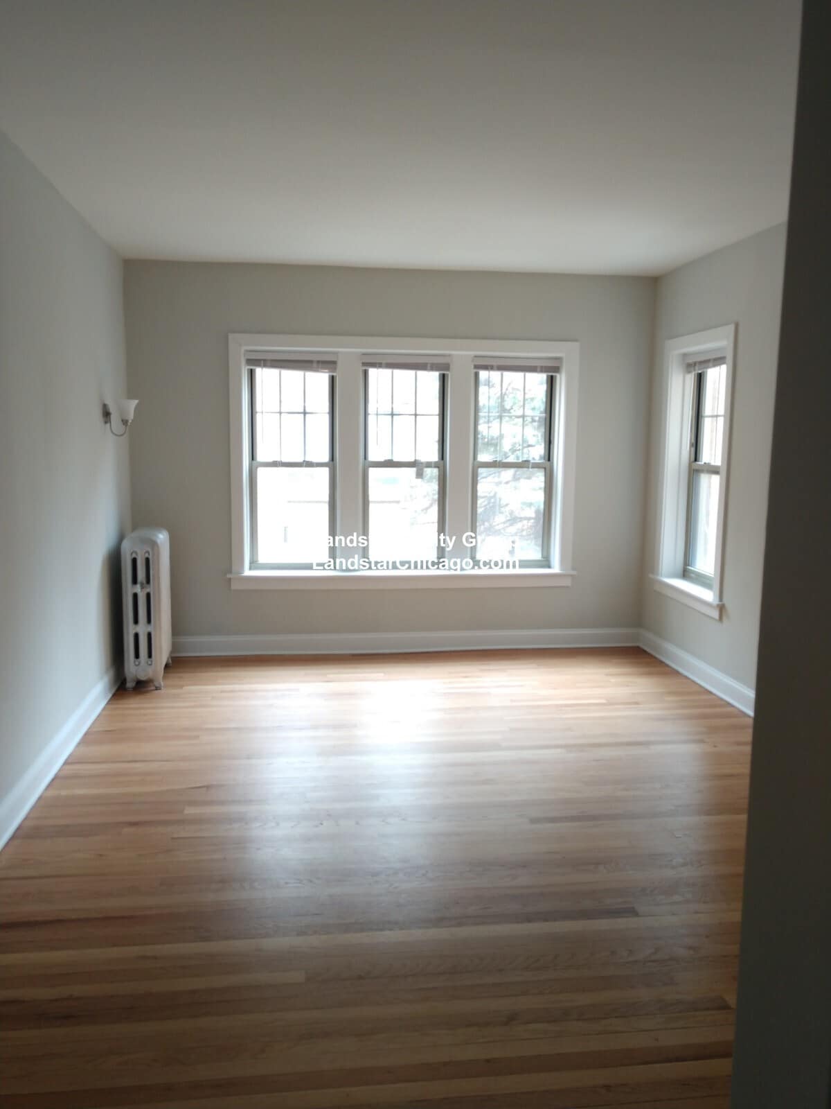 Building Photo - 732 Reba Pl