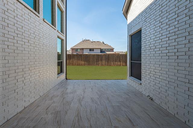 Building Photo - 1333 Thornwood Dr