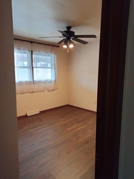 Bedroom 2 - 7 Garfield Ave