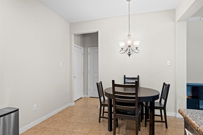 Building Photo - 6900 Carrington Ln