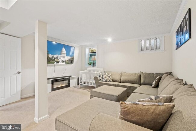 Building Photo - 7 Rawlston Ct