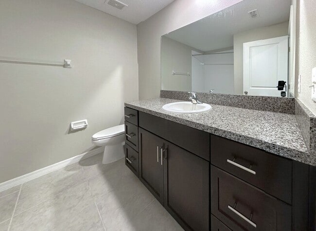 Building Photo - 376 Rain Berry Ave