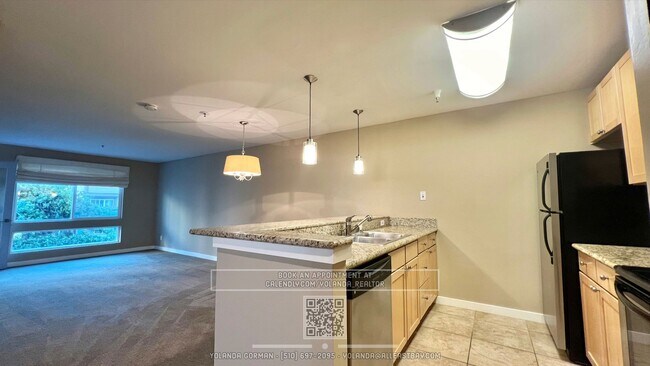 Building Photo - Charming One bedroom with Private terrace.
