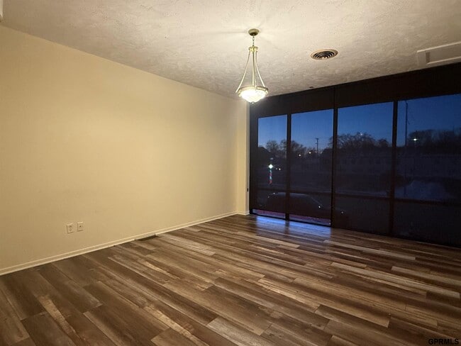 Building Photo - 110 E Mission Ave