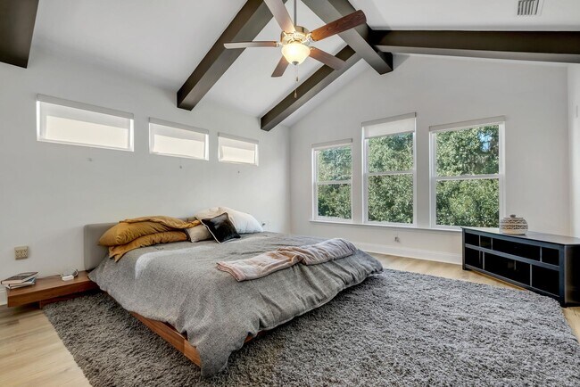 Building Photo - 458 Grand Oaks Rd