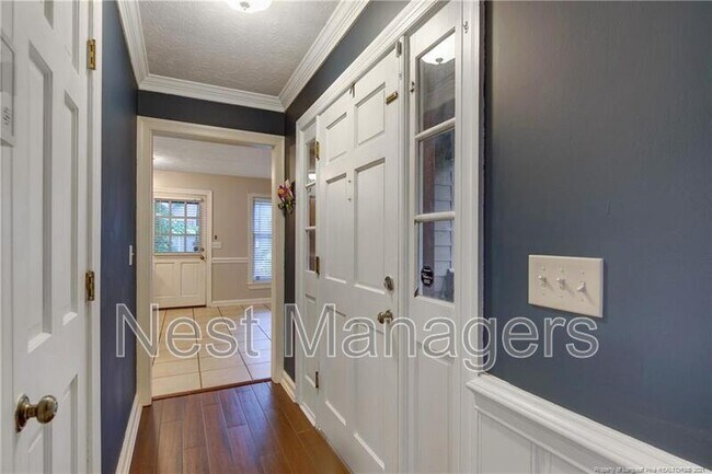 Building Photo - 405 Bannerman Pl