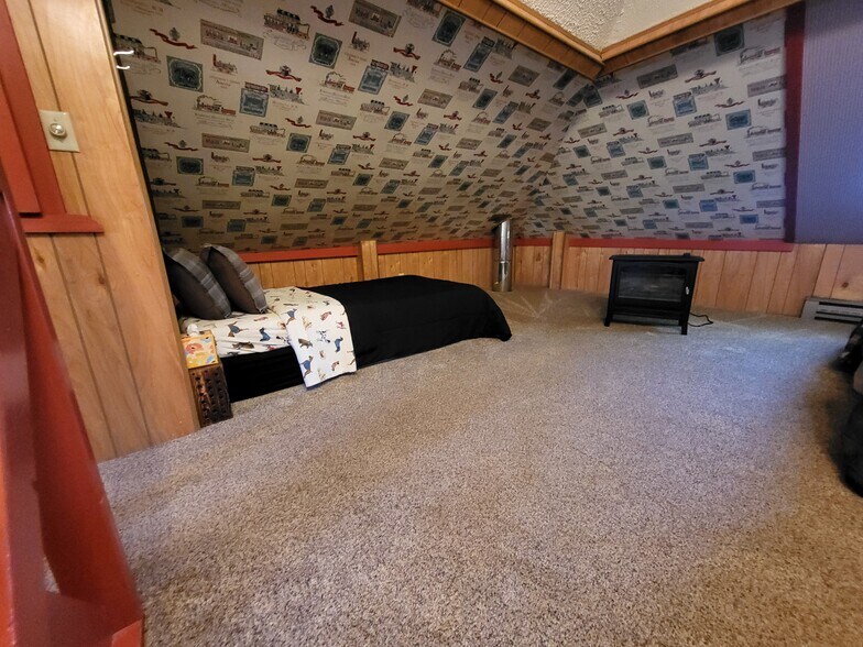 Building Photo - 1406 S Bartholomew Canyon Dr