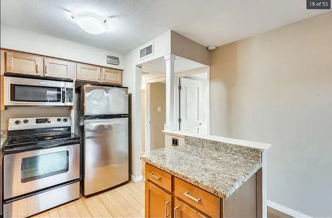 Building Photo - 1225 E Medlock Dr