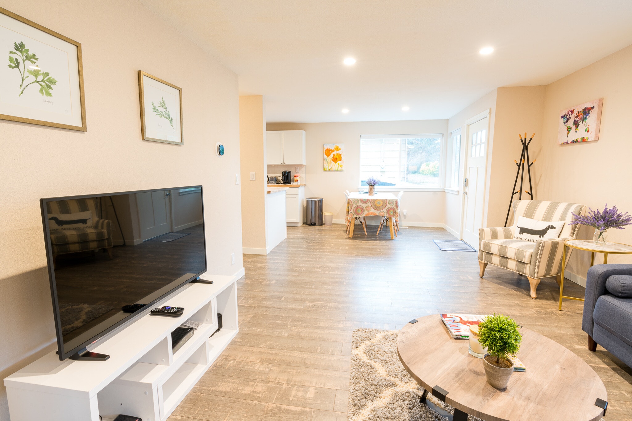 Building Photo - 8985 SW Center St