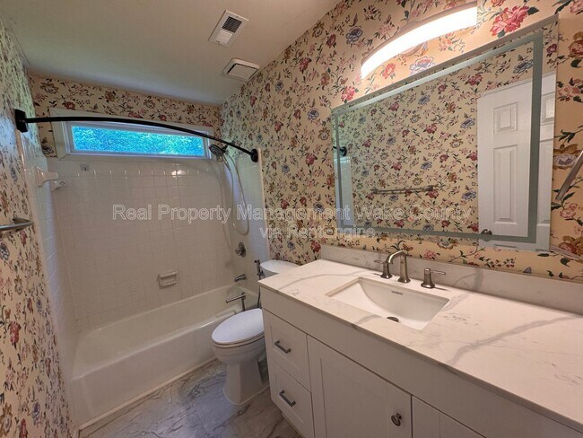 Building Photo - 102 Powder Mill Ct