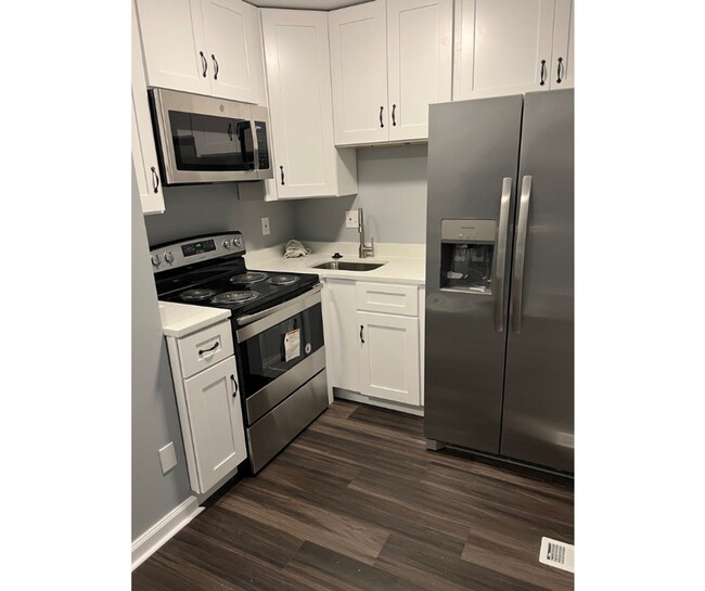 Building Photo - 2430 Potterfield Rd