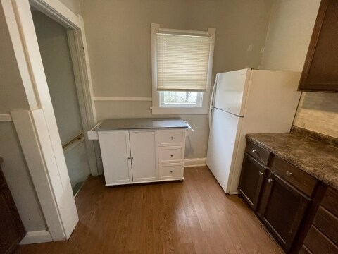 Building Photo - 2027 Brussels St