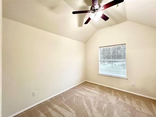 Building Photo - 3301 Bluegrass Dr