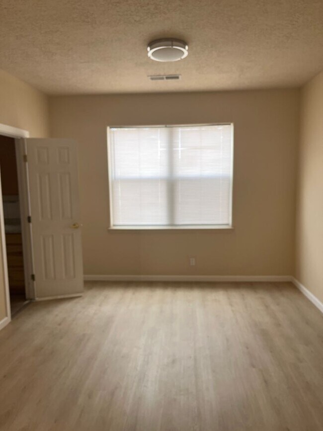 Building Photo - 6715 Tesoro Pl NE