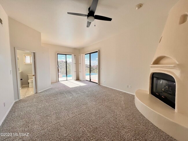 Building Photo - 10123 N Alder Spring Dr