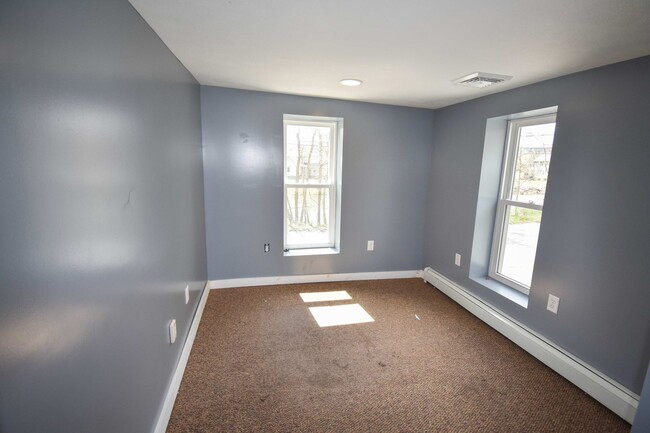 Building Photo - Three Bedroom Home in Beech Creek, PA!