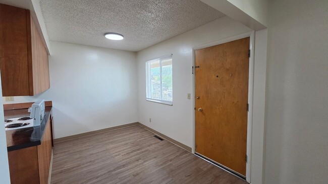 Interior Photo - CAM104
