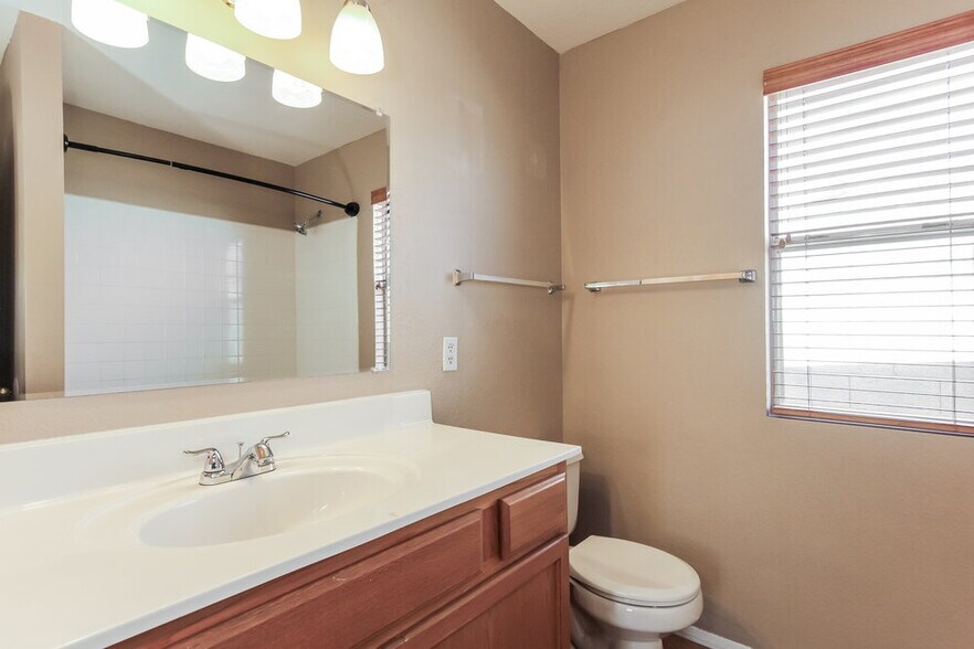 Building Photo - 3618 W Creedance Blvd