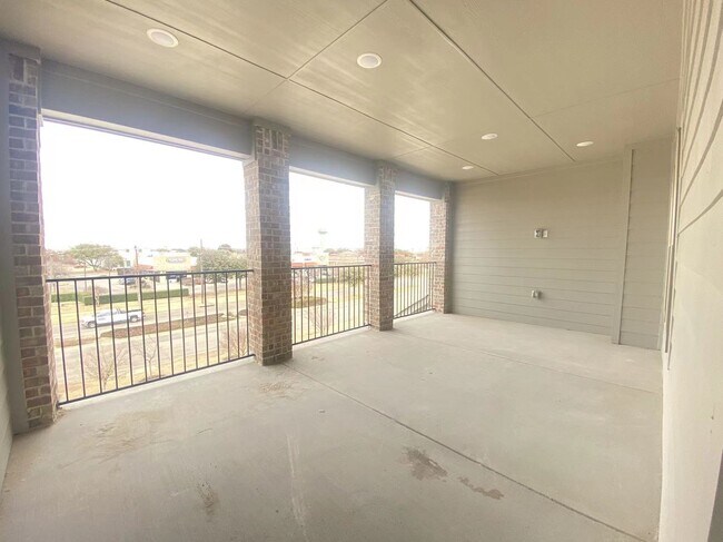 Building Photo - 1495 Perrin Ln