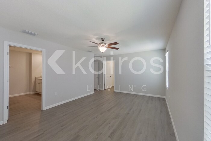 Building Photo - 8578 SW 44th Ct