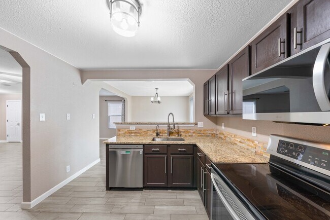 Building Photo - 219 Coriander Bend