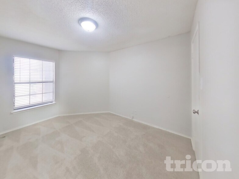 Building Photo - 7947 Flower Trail