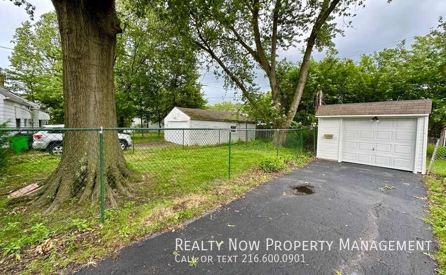 Building Photo - 1247 Argonne Rd