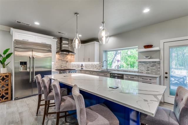 Building Photo - 711 Majestic Oaks Dr