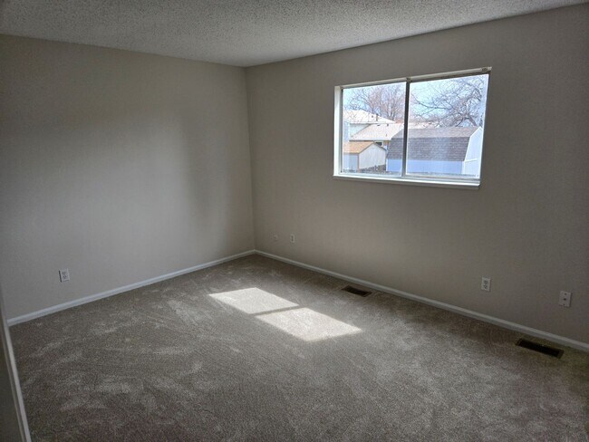 Building Photo - 6020 W 108th Ave
