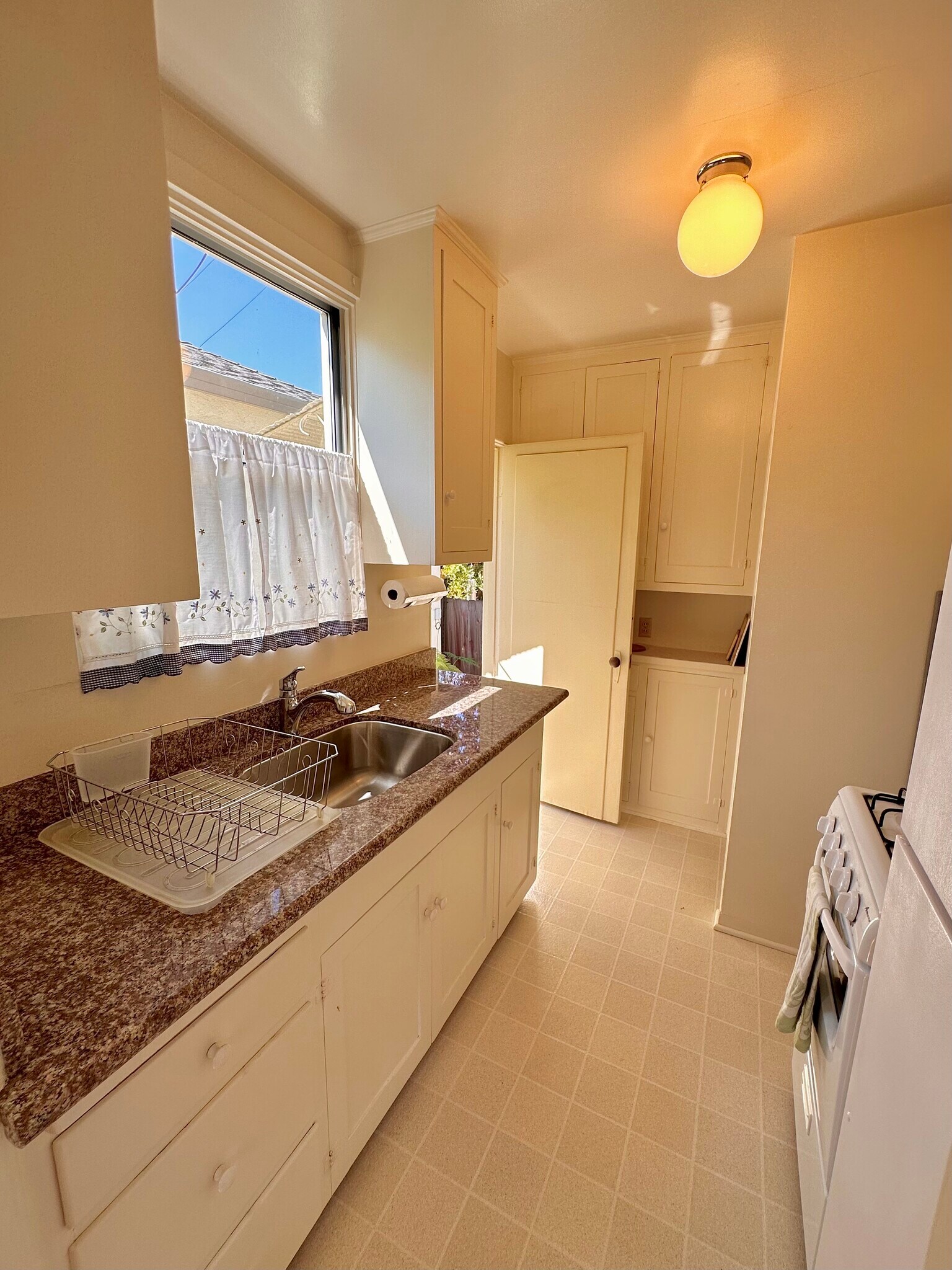 Kitchen 1 of 2 - 1744 Allston Way