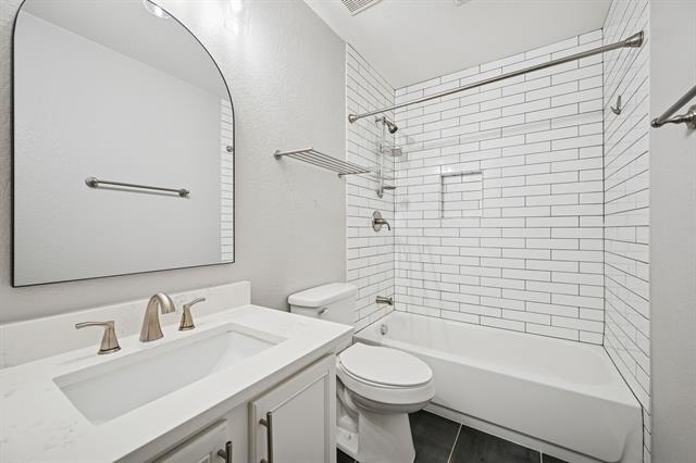 Building Photo - 8308 Sonnet Dr