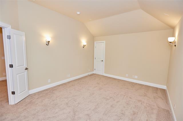 Building Photo - 1460 Waterton Dr