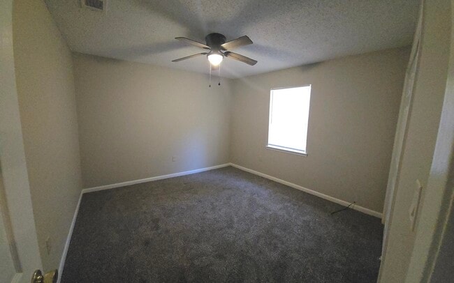 Building Photo - 309 Somerset Dr