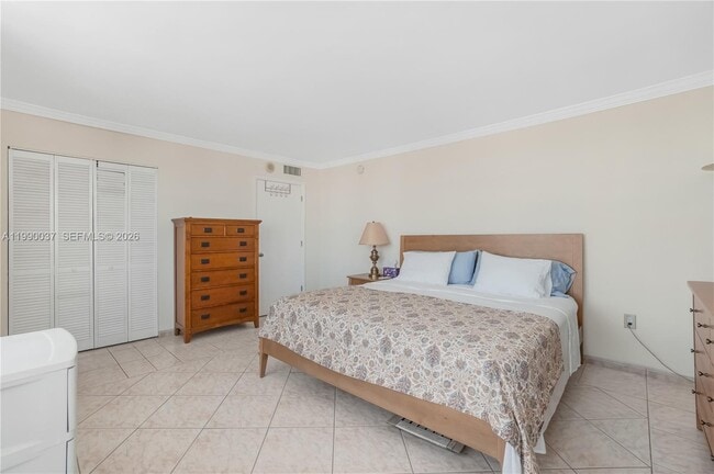 Building Photo - 245 18th St