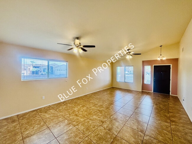 Building Photo - 2826 N Ramie Pl