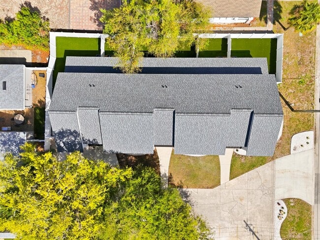 Building Photo - 1331 Cedar St