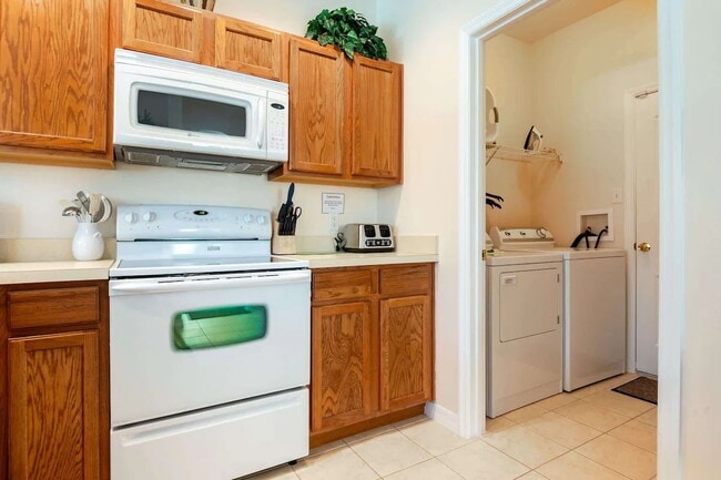 Building Photo - 4 Bedrooms | 3.5 Bathrooms | 1,768 Sq. Ft. | Fully Furnished