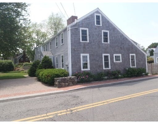 Primary Photo - 212 Water St