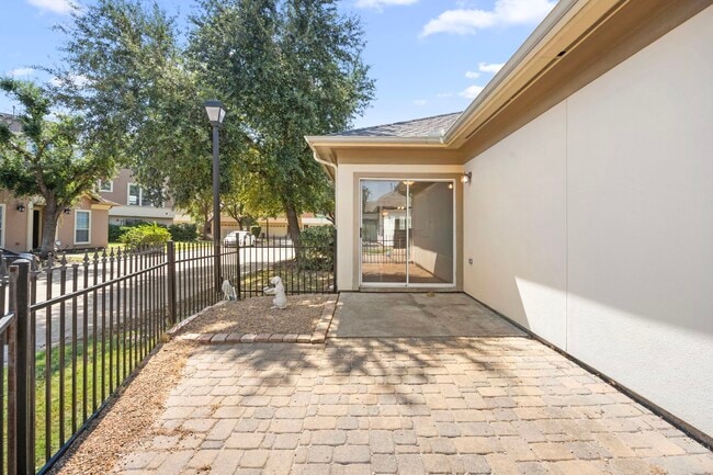 Building Photo - 3429 Clearview Cir